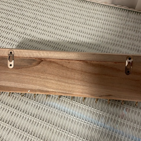Wooden jewelry holder - Picture 2 of 3